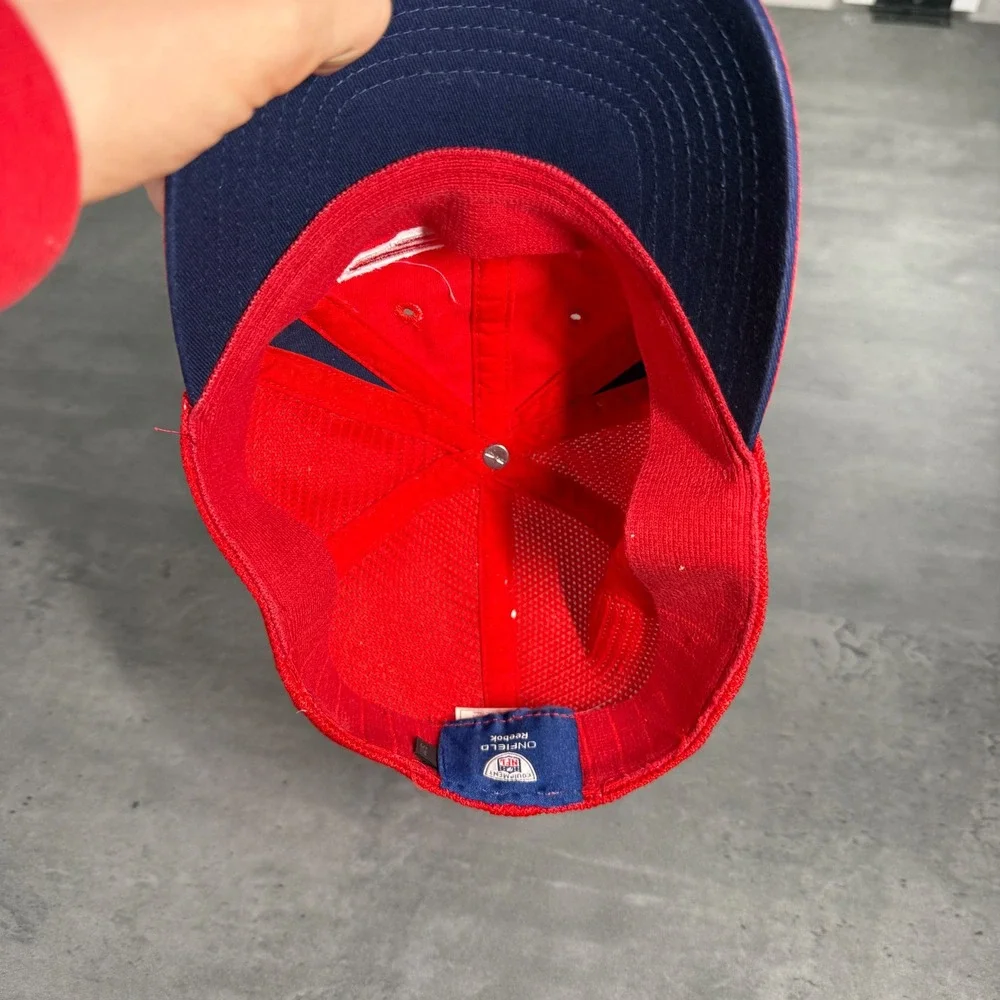 Reebok Hat Women SM Red New England Patriots‎ NFL Onfield Mesh Stretch Fit Cap